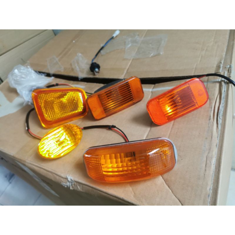 Đèn xi nhan vè lốp Trường hải, đèn xi nhan cản, đèn xi nhan thaco cầu dầu.