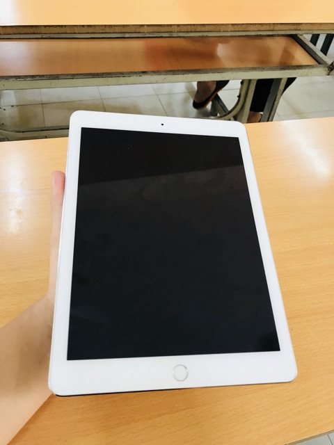 IPAD AIR 2 4G Silver 16GB Zin keng | BigBuy360 - bigbuy360.vn
