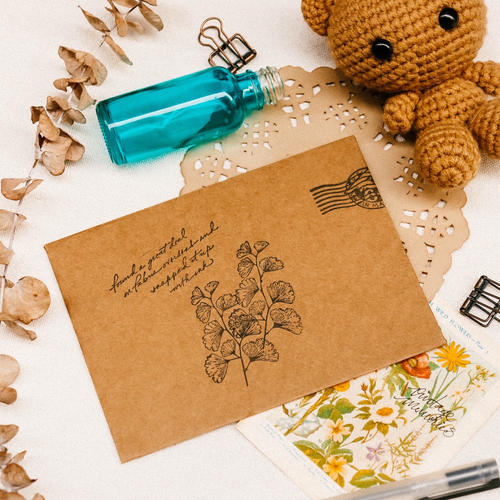 Thiệp Kraf Nâu In Dấu Mộc Vintage Độc Đáo - NOMAD GARDEN