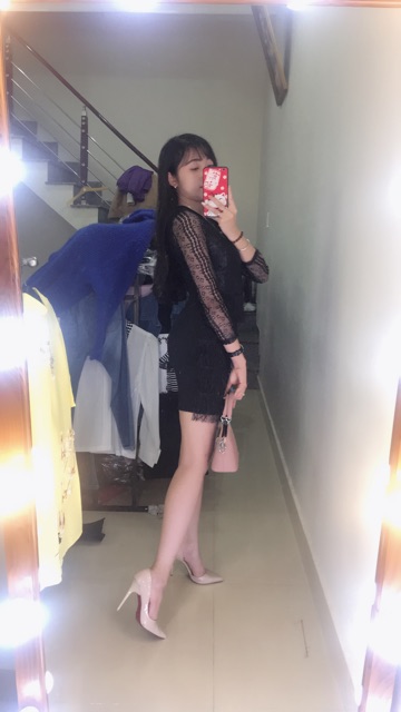 Đầm ren body tua rua thiết kế