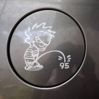 Tem dán nắp bình xăng ô tô 95