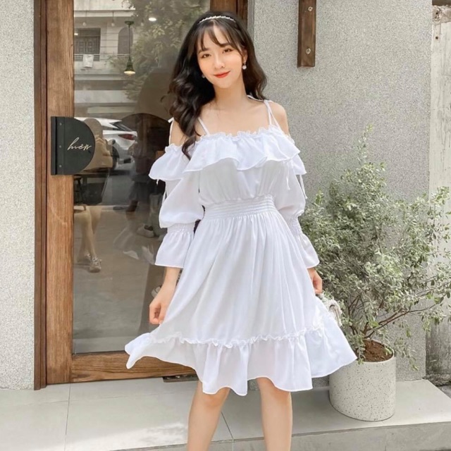 Đầm trắng xoè trễ vai bèo trong trắng Kt