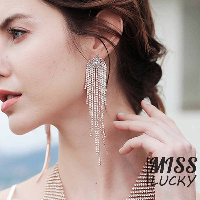 Khuyên tai tua rua phong cách bô hem cá tính cho nữ