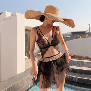 Bikini ren kèm chân váy rời