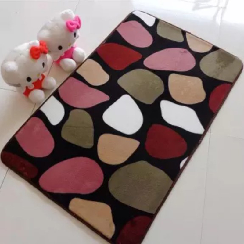 Thảm chùi chân vải flannel chống trượt họa tiết đá đỏ 40*60cm