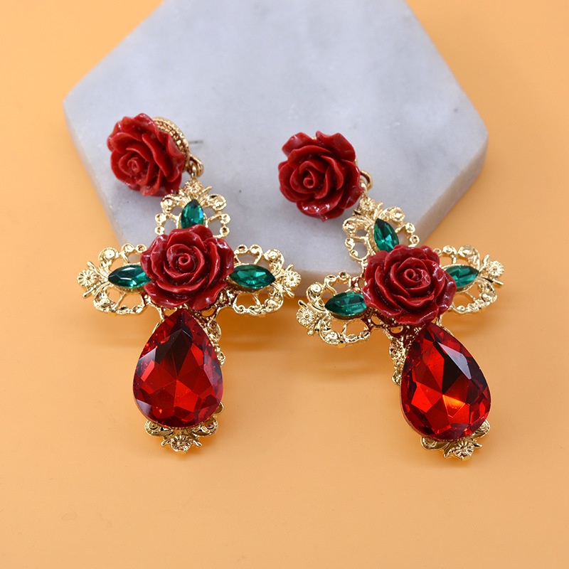 Bông Tai Hình Chữ Thập Đính Hoa Đỏ Phong Cách Baroque Cổ Điển