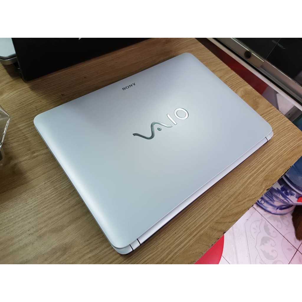 Laptop trắng zin Sony vaio Svf14 chíp i3-3217u ram 4gb cạc hd4000 màn 14inh tặng fui phụ kiện | WebRaoVat - webraovat.net.vn