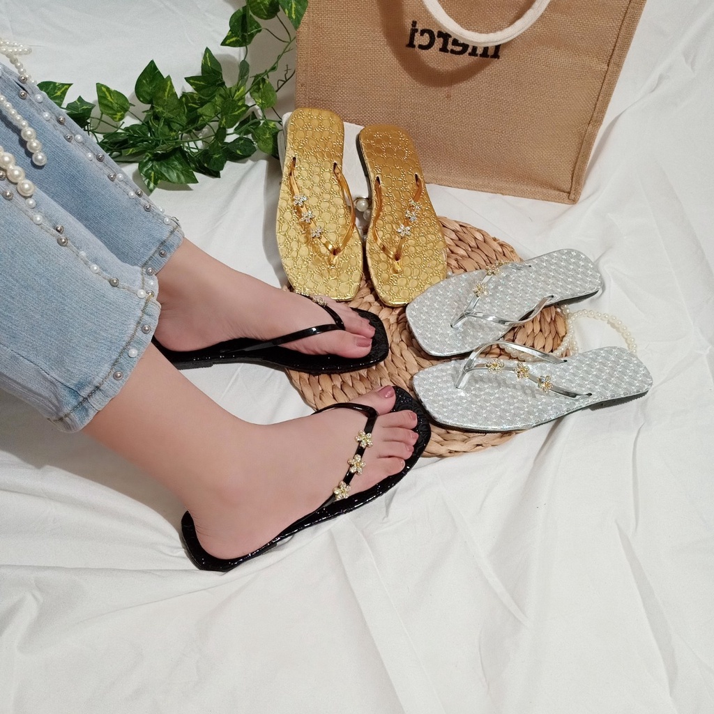 Dép kẹp nữ đính hoa đá sang chảnh 3 màu đen,bạc,vàng lấp lánh-hình thật của shop tự chụp