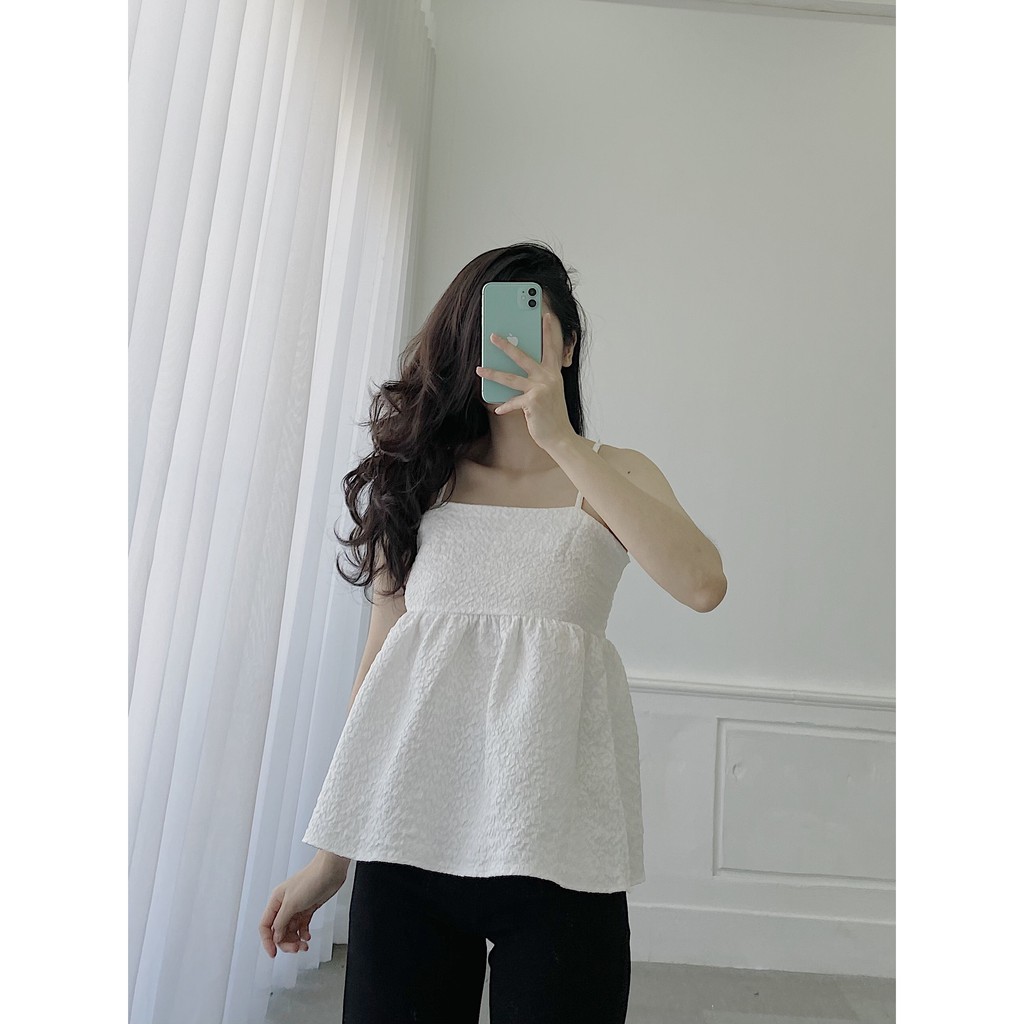 YU CHERRY | Áo nữ hai dây vải tafta thêu họa tiết nổi Laura Pattern Cami Top YA348