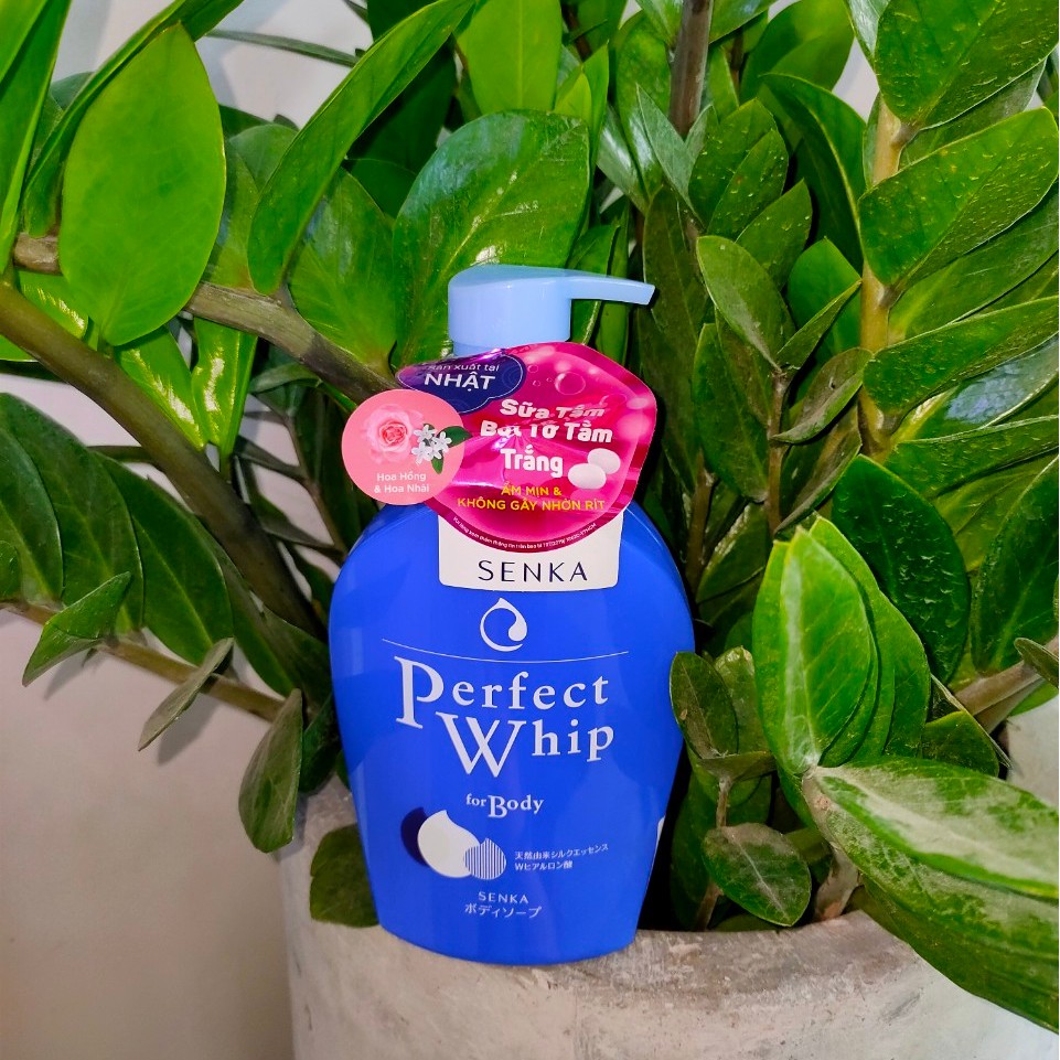 Sữa Tắm Dưỡng Ẩm Senka Perfect Bubble For Body Floral 500ml