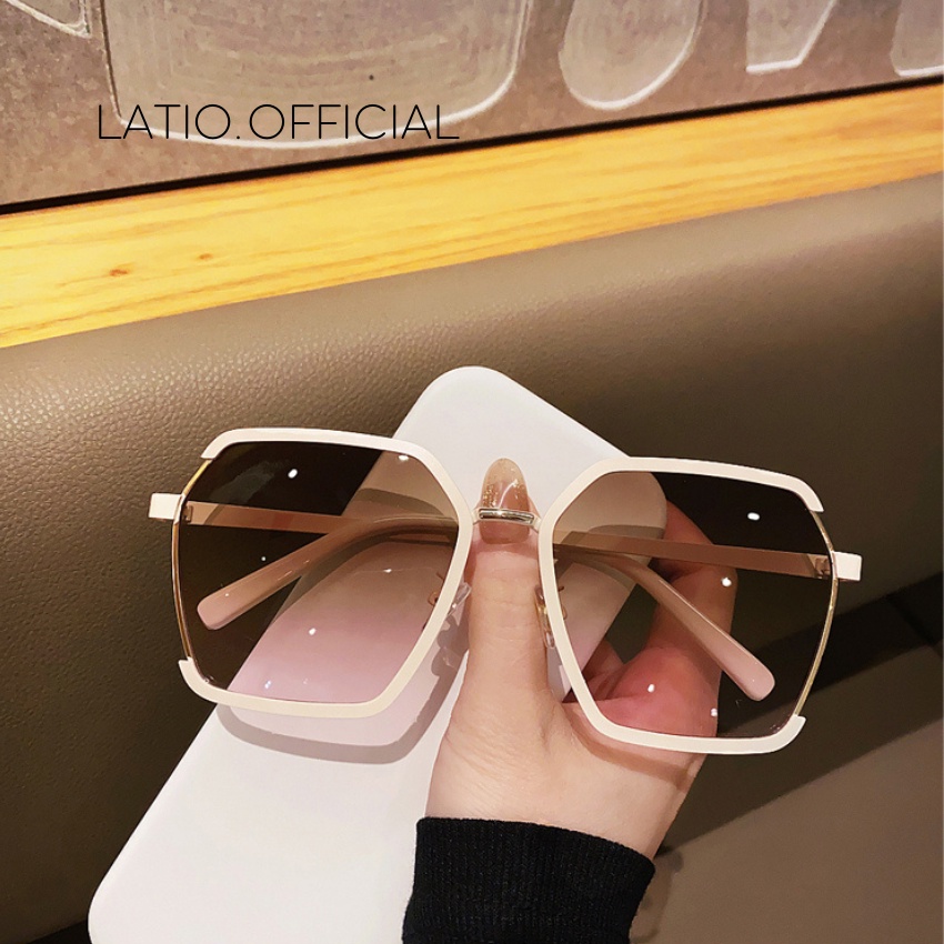 Kính mát nữ LATIO kính thời trang nữ mẫu mới 2023 được thiết kế kiểu dáng cá tính với tone màu trà nhẹ nhàng: KM39