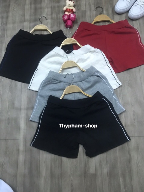 Quần shorts thể thao nữ