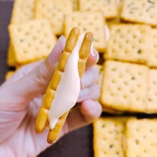 BÁNH QUY HÀNH KẸP PHOMAI