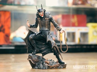Tượng Batman who laughs REAL