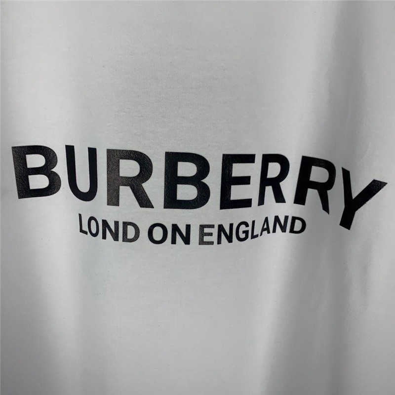 Áo Thun Tay Ngắn In Logo Burberry Đơn Giản Cho Cặp Đôi