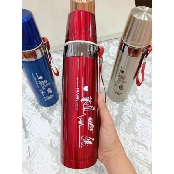 Bình giữ nhiệt 800ml chất liệu inox, nắp bình đồng thời là ca uống nước tiện lợi