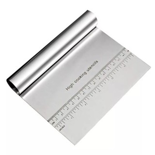 dụng cụ cắt bột inox có vạch chia