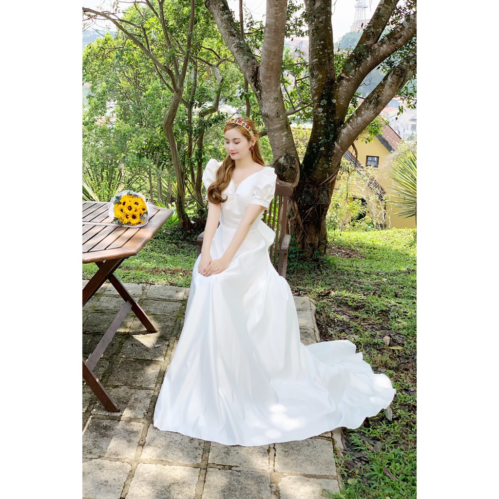 Đầm maxi trắng dạ hội tay phồng đuôi dài, váy cô dâu sang trọng | BigBuy360 - bigbuy360.vn