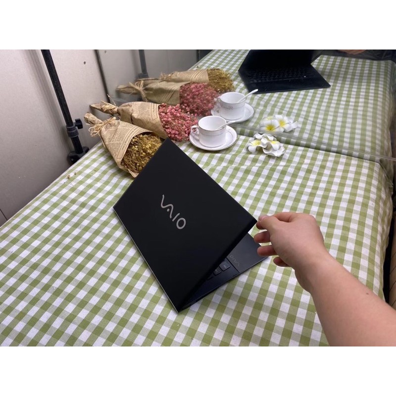 Laptop cao cấp Sony Vaio VJP111 Core i5-4200U, 4gb Ram, 128gb SSD, 11.6 inch Full HD IPS vỏ nhôm siêu mỏng nhẹ