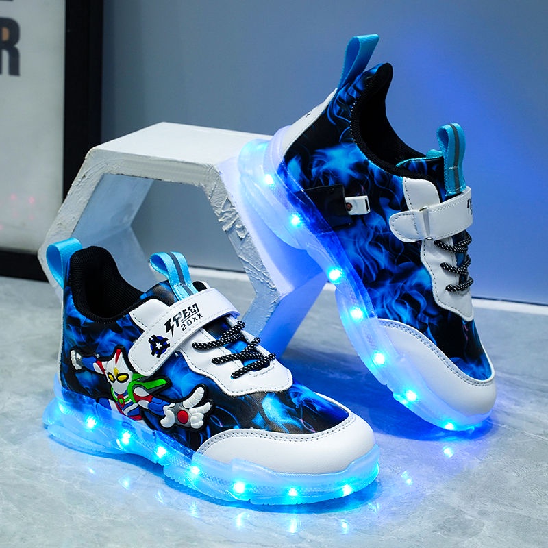 Giày Thể Thao Có Đèn Phát Sáng Nhiều Màu Sắc Hình Ultraman Dễ Phối Đồ Thời Trang Xuân Thu Cho Bé Trai