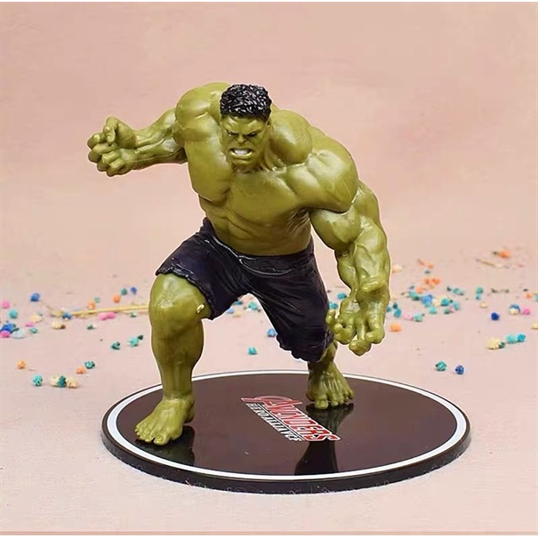 Trang trí mô hình Hulk có đế