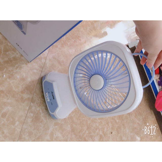 Combo Quạt tích điện + áo ren đen