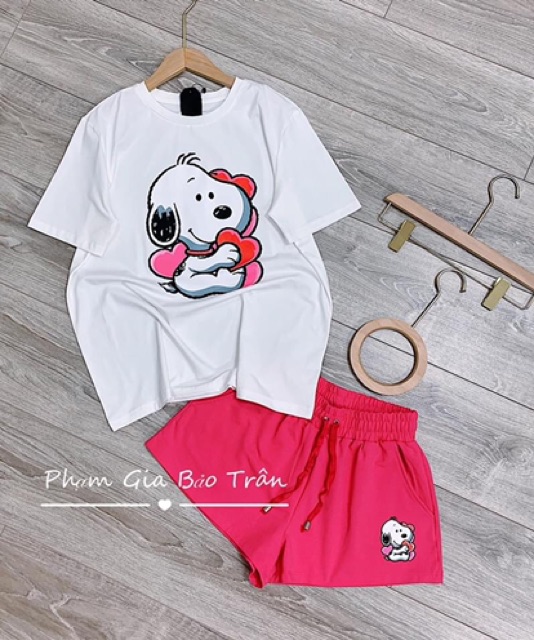 Bộ nữ thun vải cotton cộc tay quần short đùi in hình cún snoopy | BigBuy360 - bigbuy360.vn
