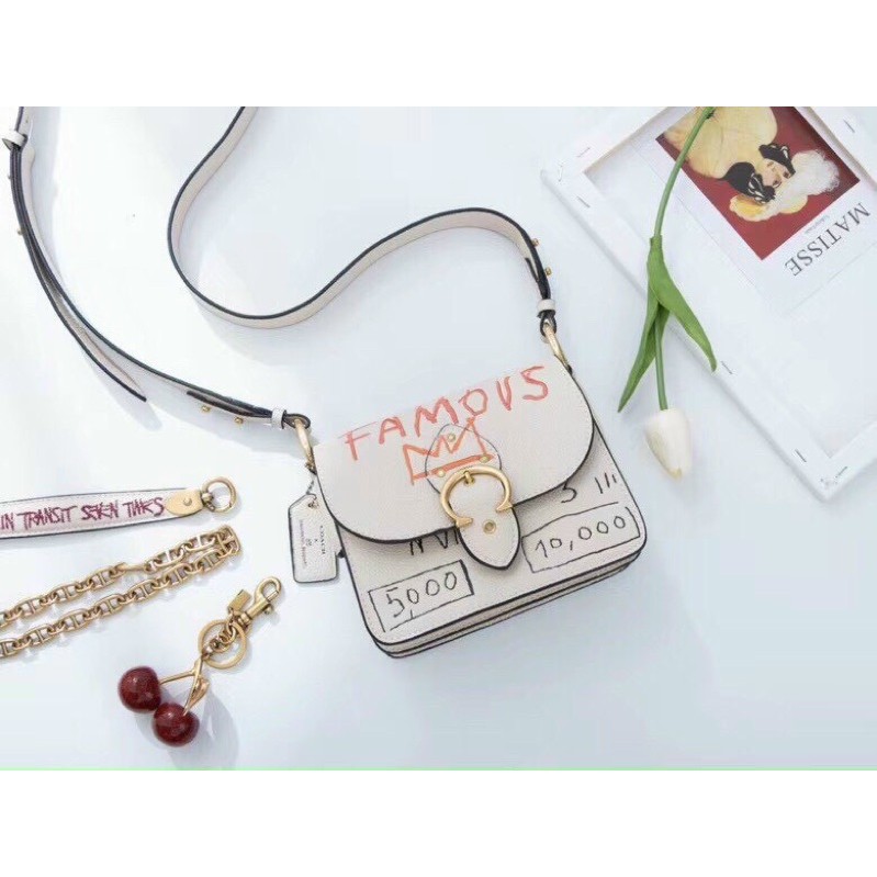 TNS-Túi đeo vai  Beat shoulder bag--Màu trắng phối graffiti siêu trendy