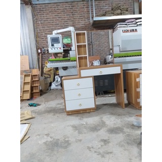 Bàn trang điểm melamin BT18A