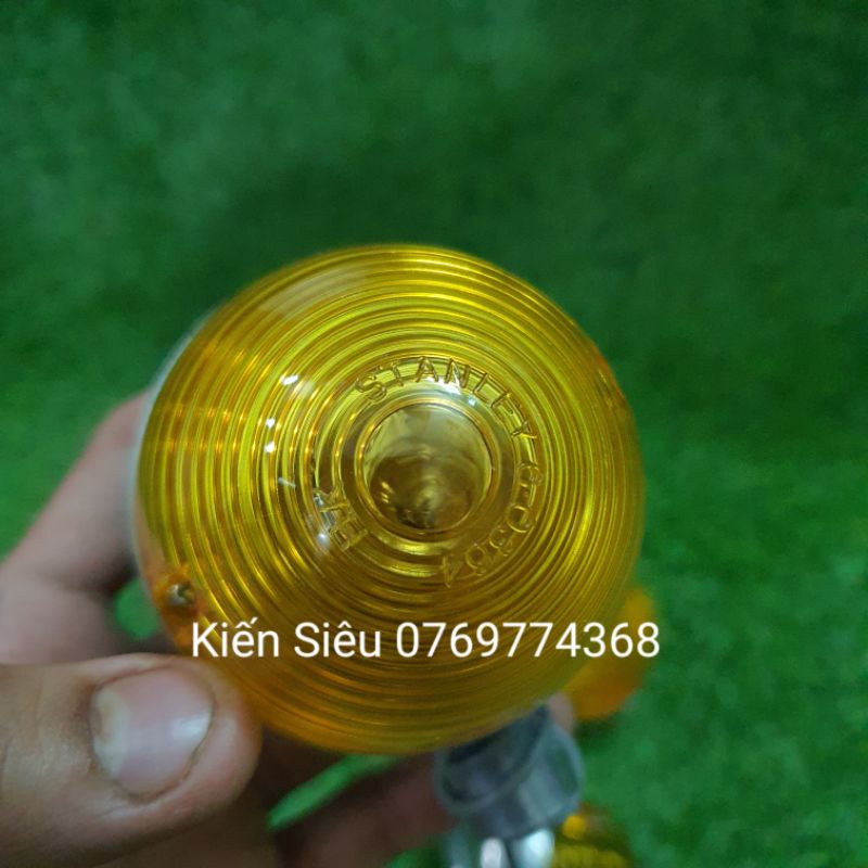 4 tai xi nhan 67 đế nhôm đặc chụp vàng chanh