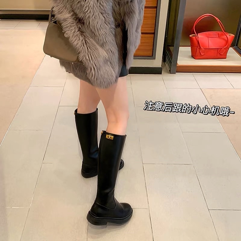 Boot đế bệt khoá sau