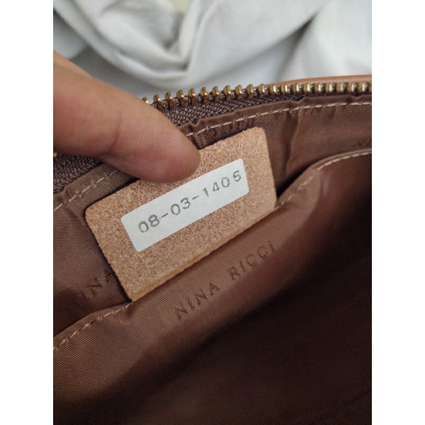 Túi kẹp nách Nina Ricci