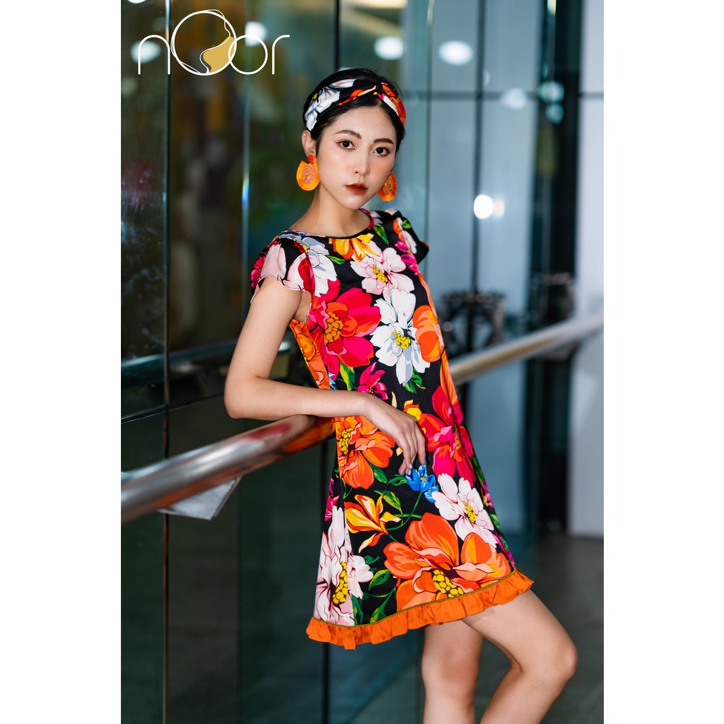 Bộ Ngủ Lụa Cao Cấp Cộc Tay Hoa Cam Đen Orchid Thương Hiệu nOor - NBN550