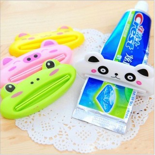 Dụng cụ nặn kem đánh răng