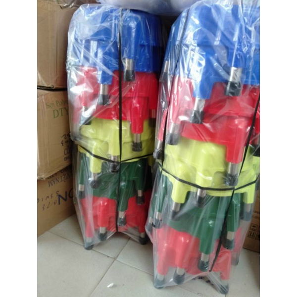 Ghế đẩu thái chân inox mặt nhựa