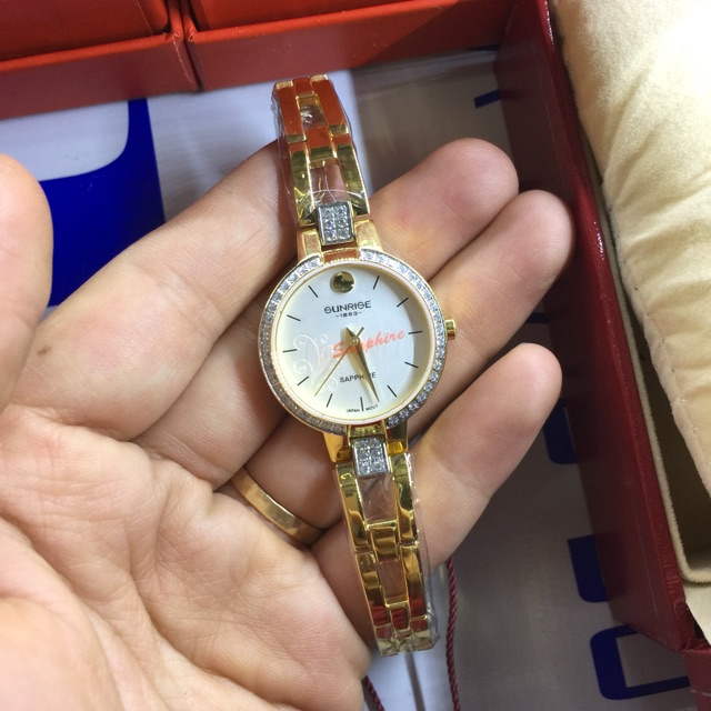 Đồng hồ nữ sunrise mặt đính đá mẫu mới nhất chính hãng