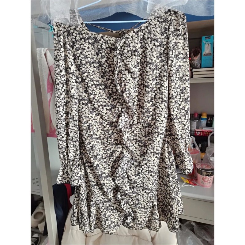 Váy hoa nhí viền bèo đuôi cá tay loe dáng ngắn siêu xinh