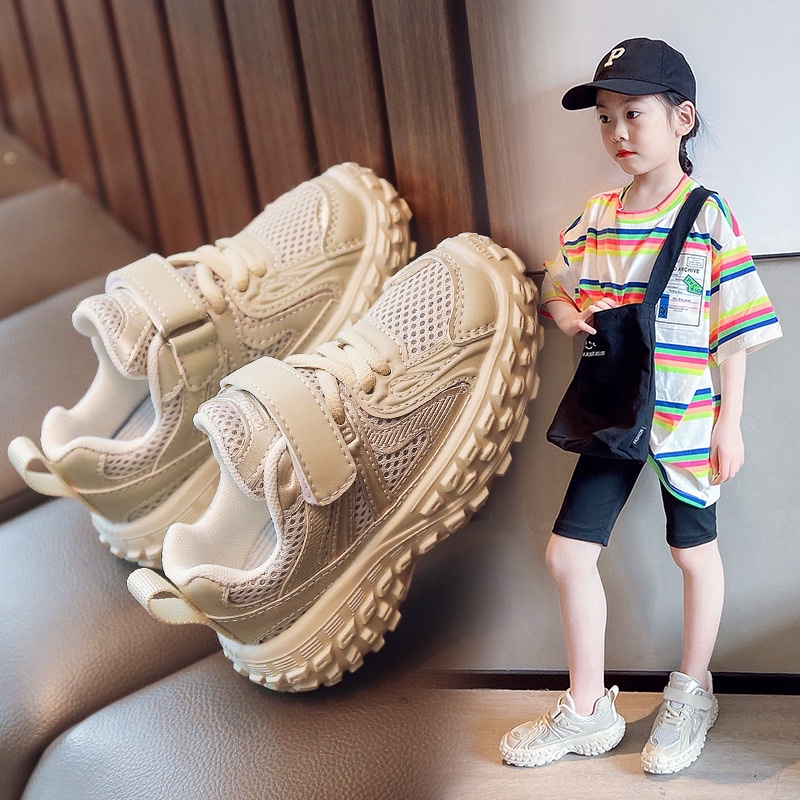 Giày thể thao mã 8868