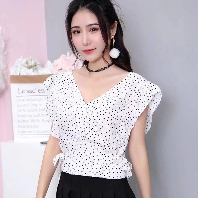 Áo kiểu chất Chiffon tay ngắn cổ chữ V phối bèo hoạ tiết chấm bi nữ tính