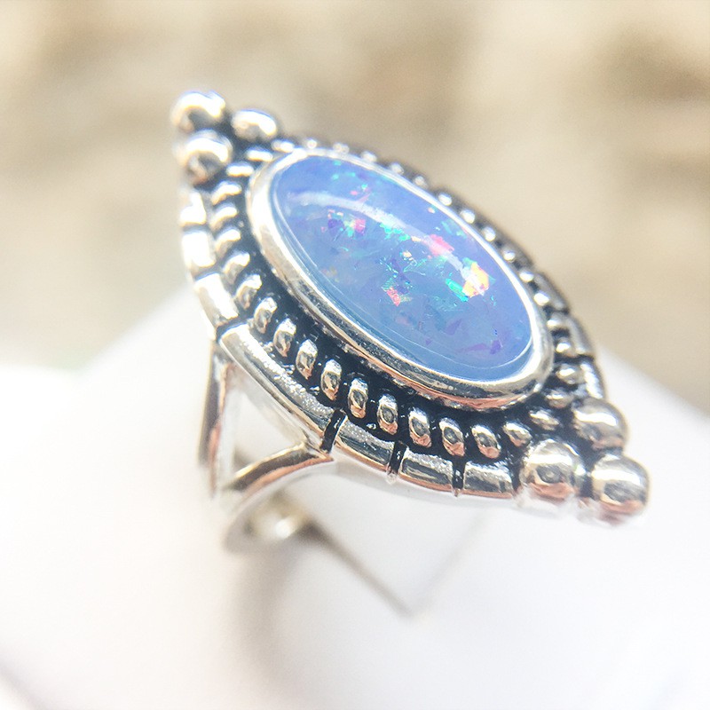 Personality ring ladies platinum round opal ring diamond ring