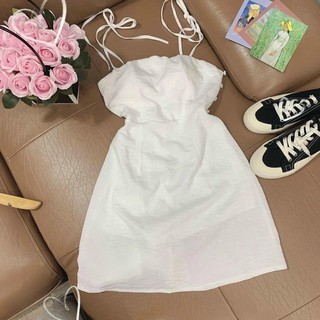 ĐẦM HAI DÂY TRẮNG XOÈ NÚT BỌC