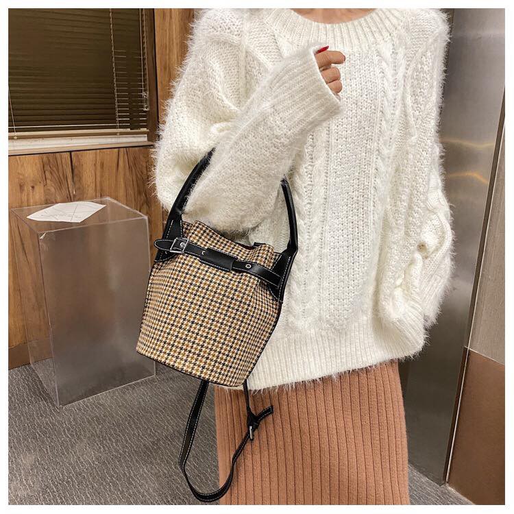 CÓ SẴN - Túi xách dáng xô họa tiết harem cao cấp