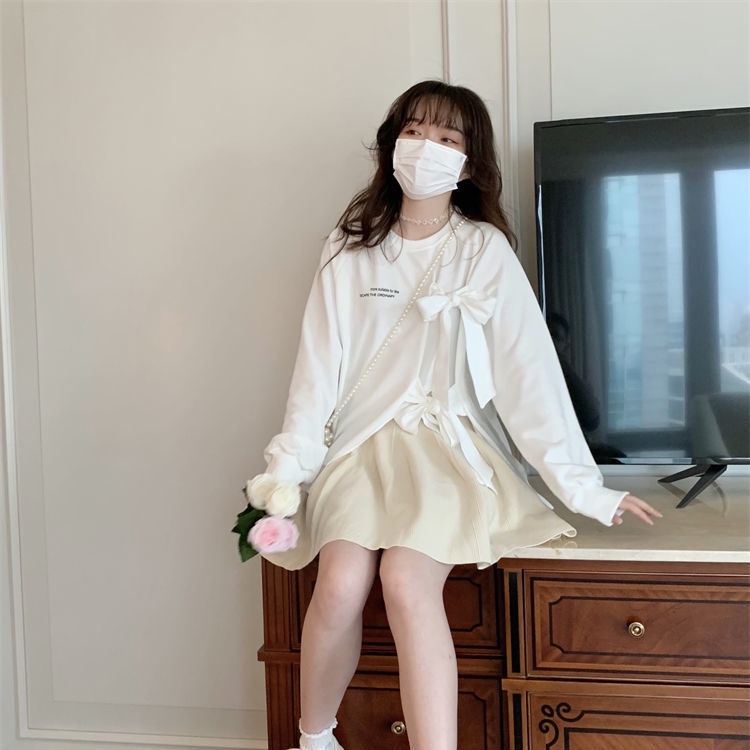 MỚI Set áo hoodie cột nơ + chân váy thiết kế trẻ trung