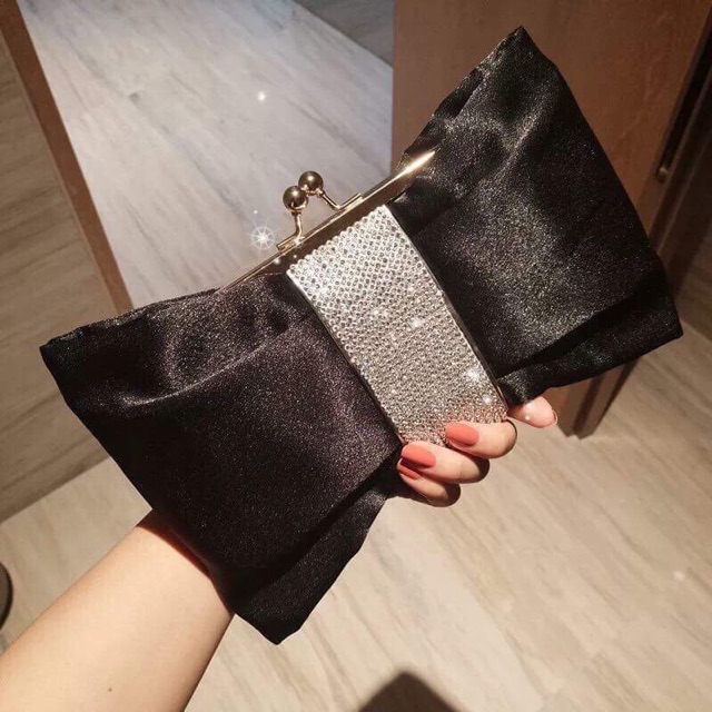 Order clutch ví đính đá