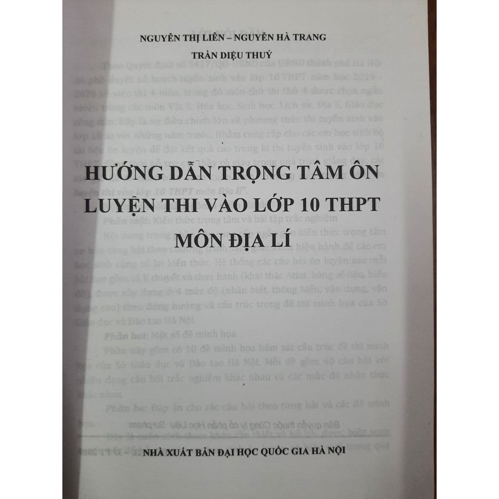 Sách - Hướng dẫn trọng tâm ôn luyện thi vào lớp 10 THPT môn Địa Lí