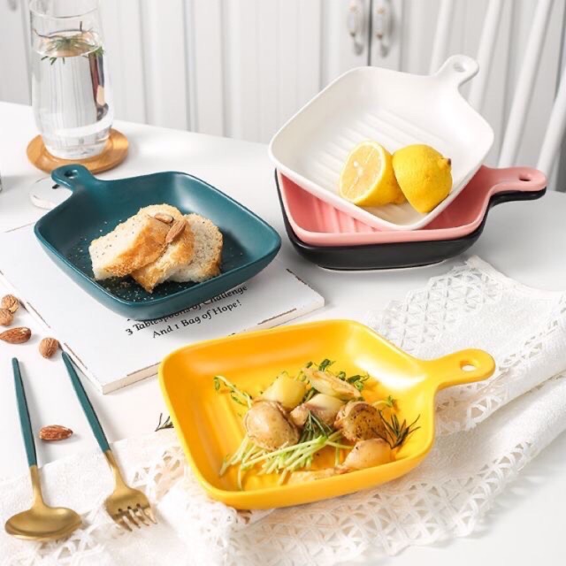 Thố sứ vuông có quai cầm