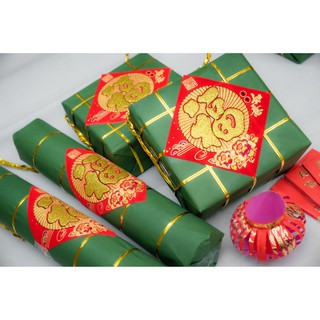 mô hình bánh chung- bánh tét giấy đỏ nhung
