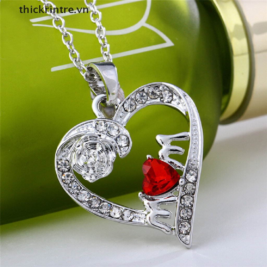Vòng cổ Mặt Trái Tim Đính Pha Lê Đỏ Khắc Chữ Mom Friend