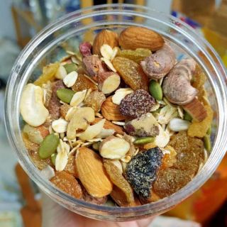 GRANOLA NGŨ CỐC ĂN KIÊNG ( NGUYÊN QUẢ + HẠT)
