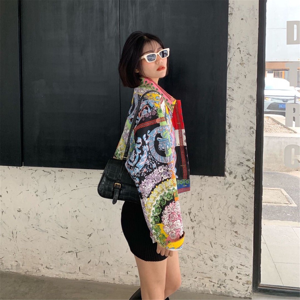 In autumn, the new style has a relaxed sense of design, short-style jackets are fashionable and have the temperament of getting younger and younger.